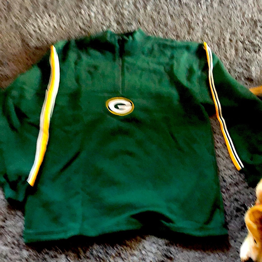 Green Bay Packer sweatshirt